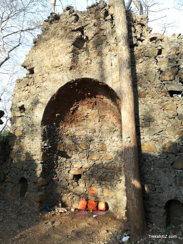 Pimplas Kot,Fortification